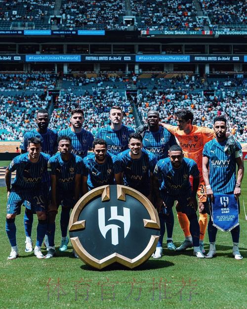 米体:皇马加入米林科维奇争夺战 将与两队竞争