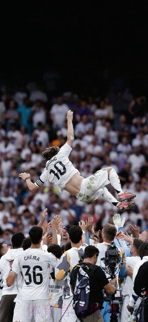 皇马34岁队长还在飞!8头球刷爆历史 百球里程碑 皇马34岁队长还在飞!8头球刷爆历史 百球里程碑